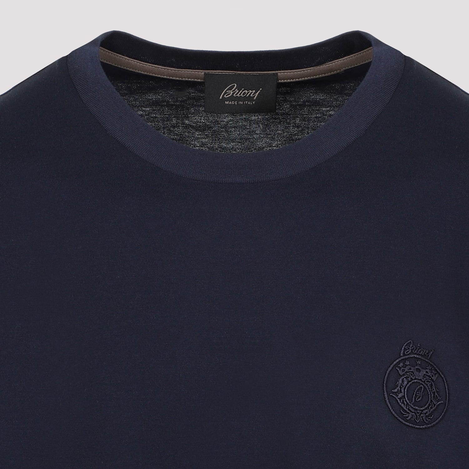 Shop Brioni T-shirt In Navy