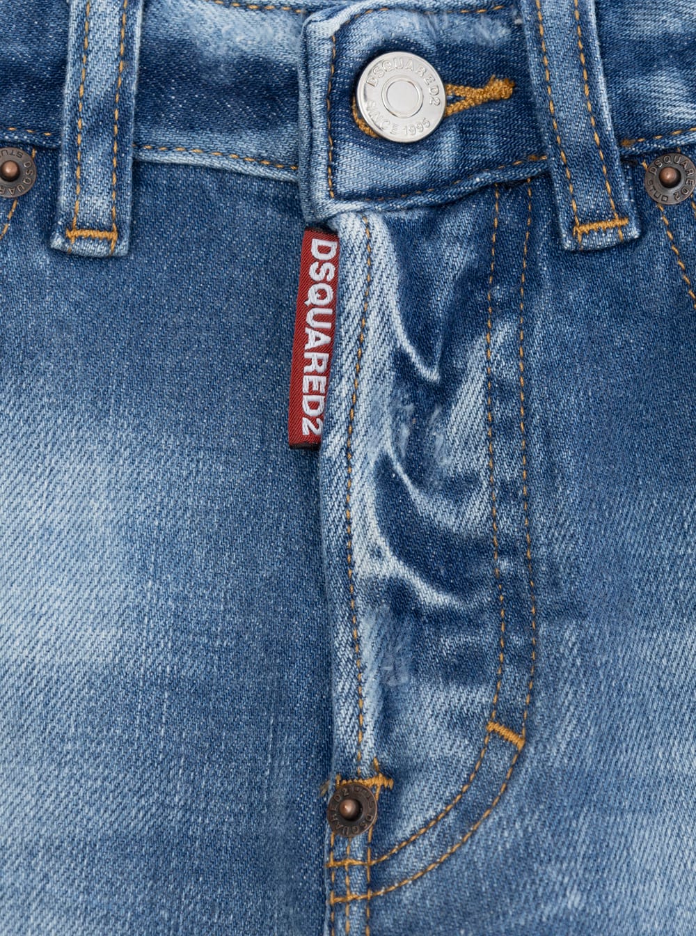 DSQUARED2 TRAVELLER BLUE JEANS WITH LOGO PATCH ON THE REAR AND DISTRESSED EFFECT IN DENIM BOY