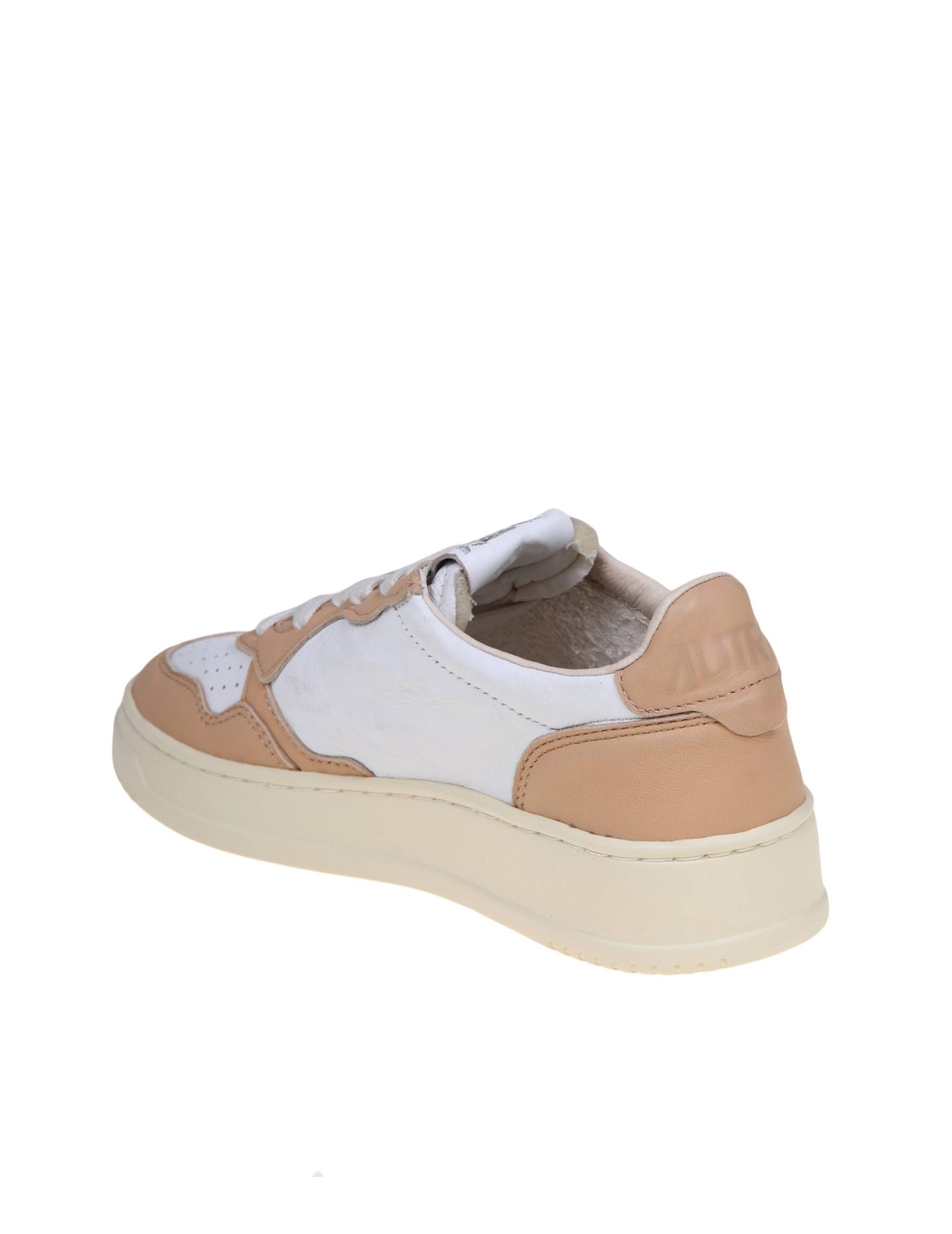 Shop Autry Sneakers In White And Caramel Leather In Beige