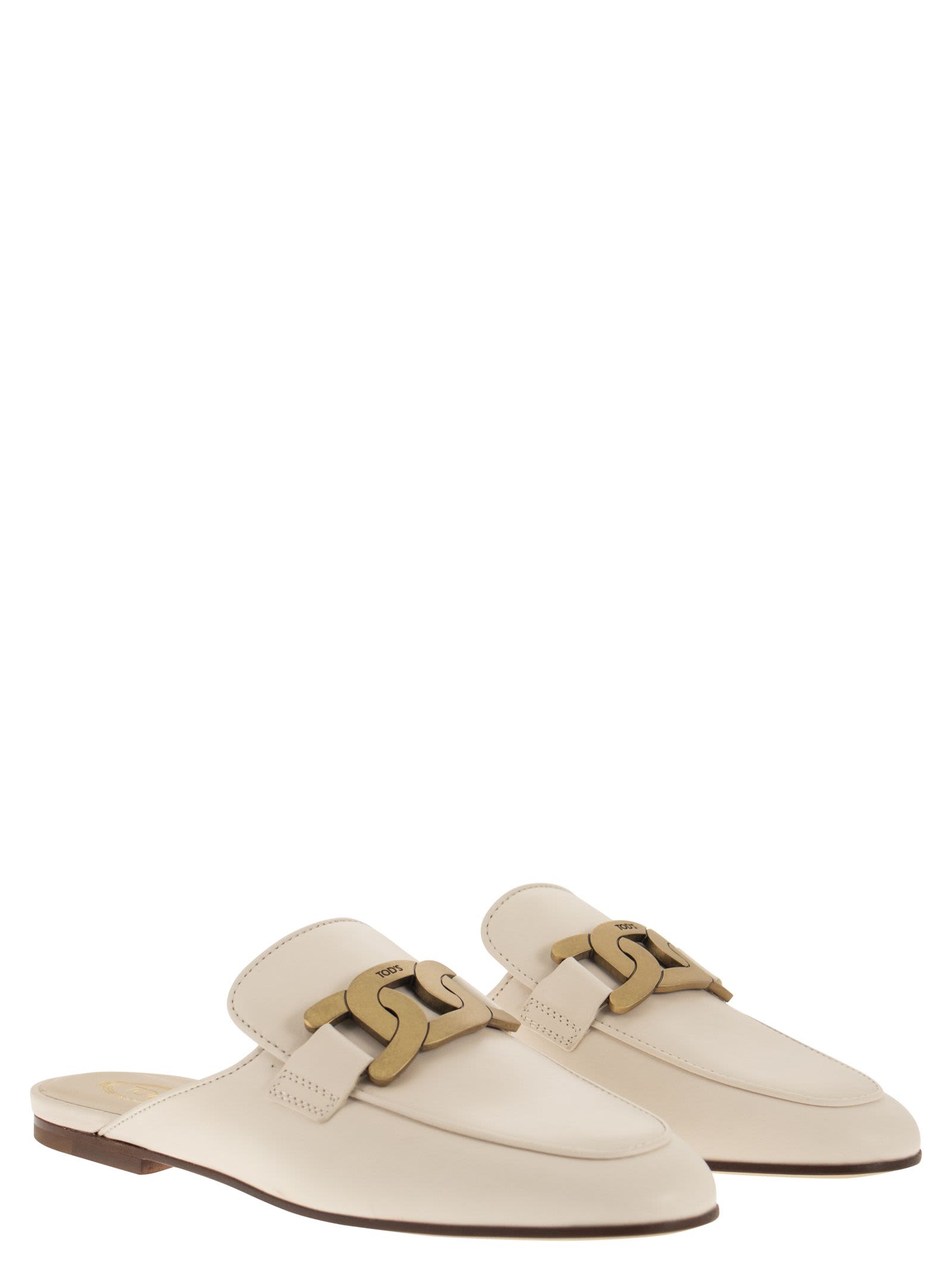 Shop Tod's Leather Sabot In Cream
