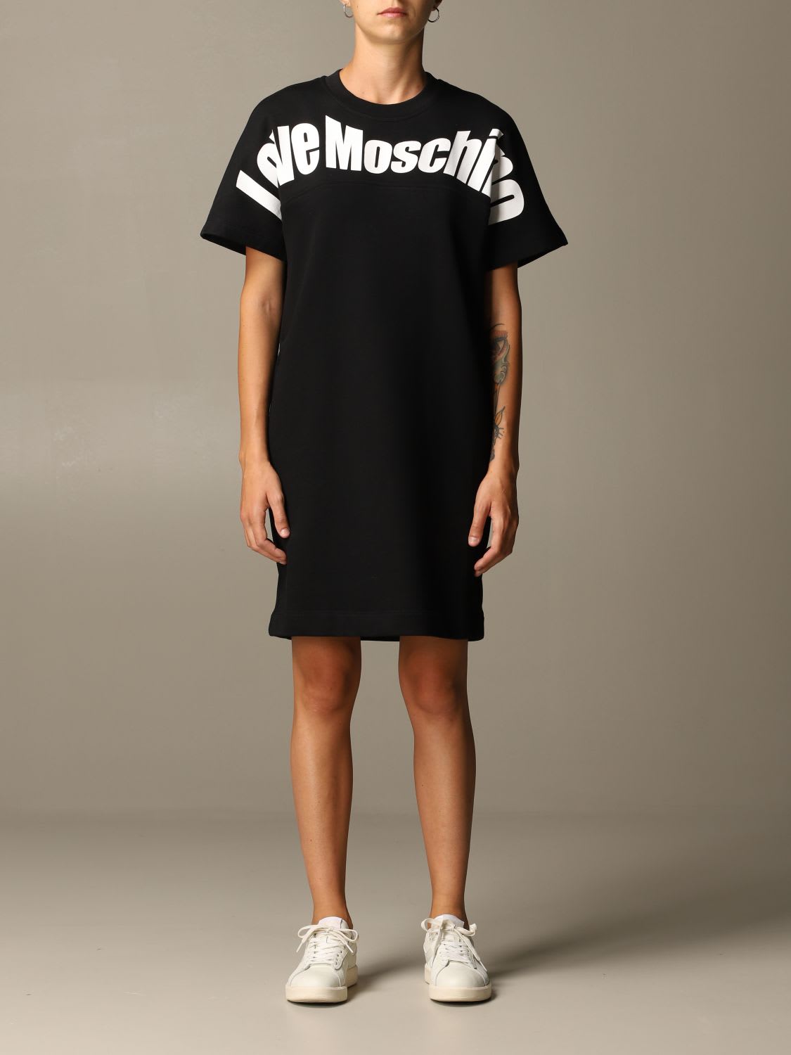 black moschino t shirt dress