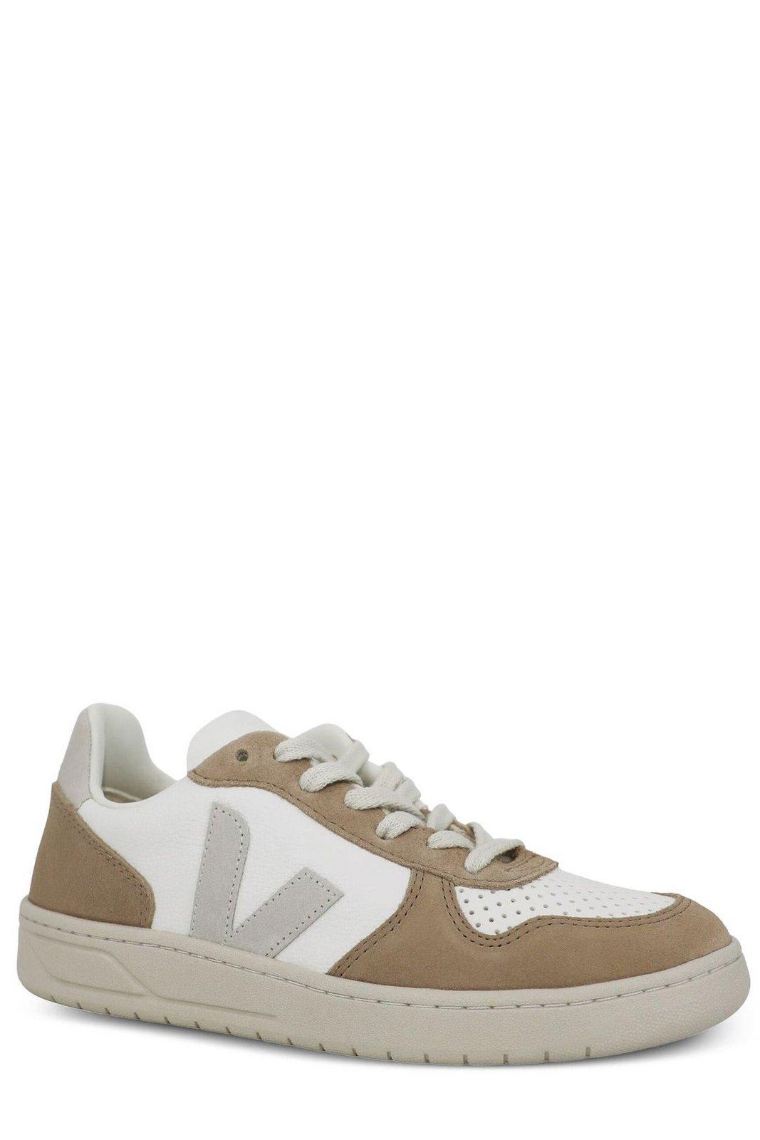 Veja V10 Chromefree Low-top Sneakers In Extra White Natural Sahara