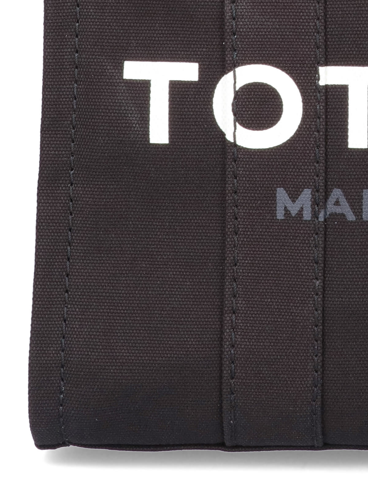 Marc Jacobs The Medium Tote Bag In Black