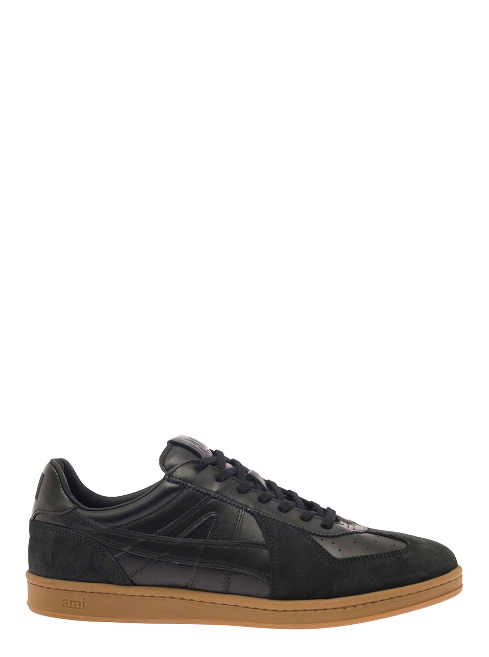 AMI ALEXANDRE MATTIUSSI BLACK LOW-TOP SNEAKERS WITH SUEDE INSERTS AND CONTRASTING SOLE IN LEATHER MAN