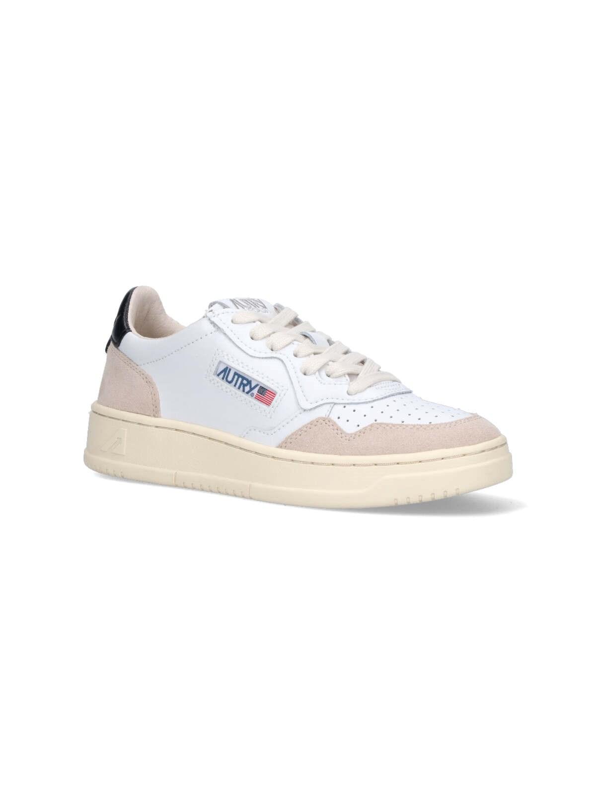 Shop Autry Low Medalist 01 Sneakers In White