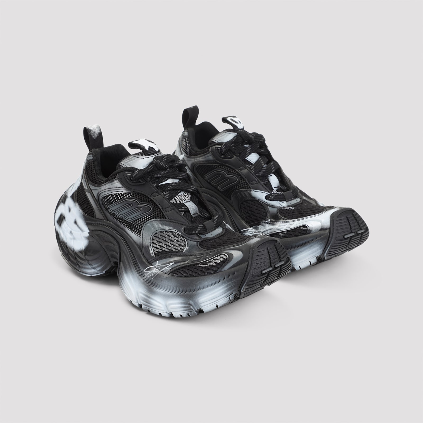 Balenciaga 6xl Low-top Sneakers In Black