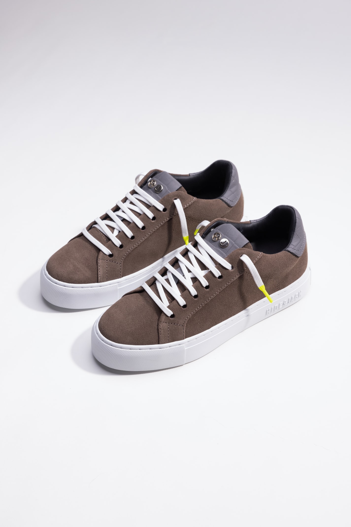 Hide&amp;jack Low Top Sneaker - Essence Oil Beige White In Brown