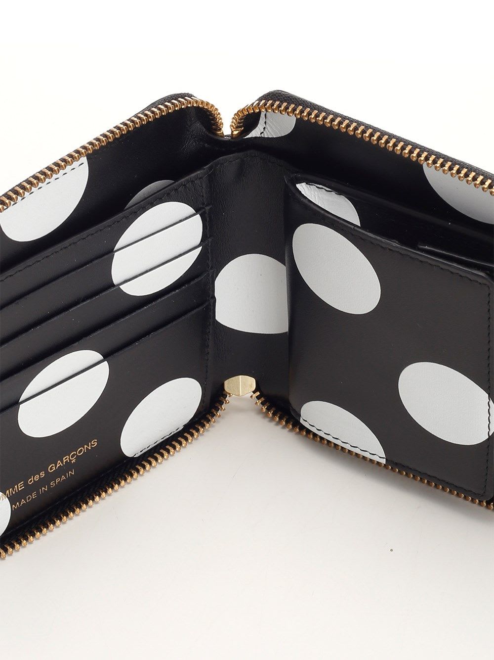 COMME DES GARÇONS BLACK ZIPPED WALLET 