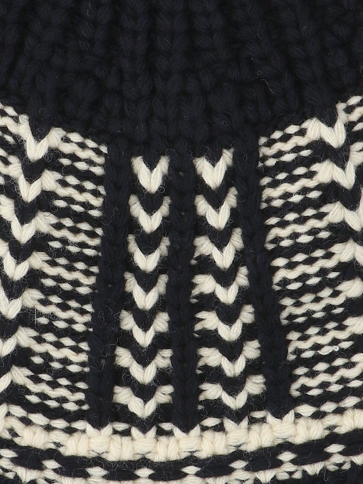 Low Classic Knit Two-tone Ribbed Hat Design In Black