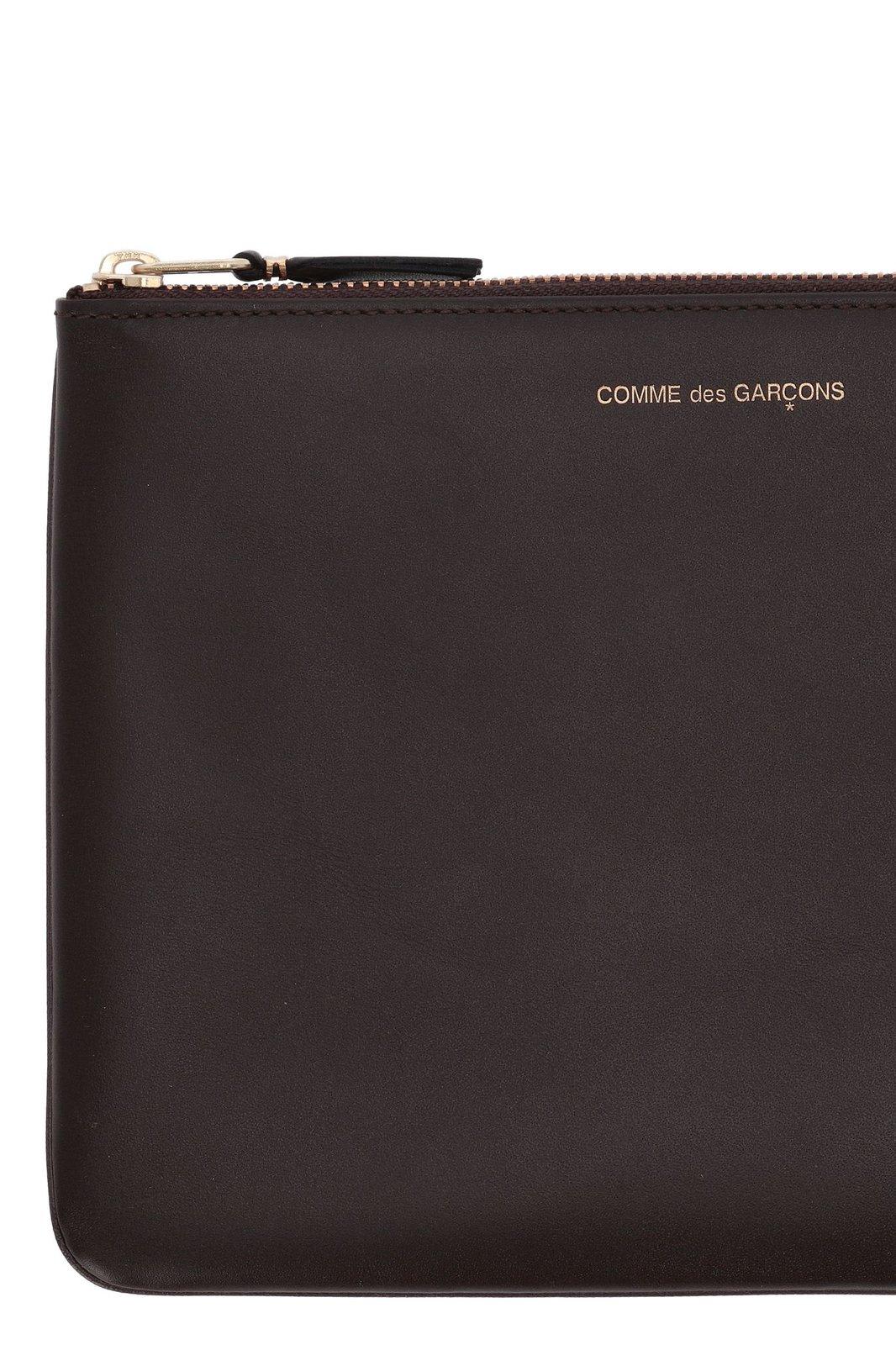 Comme Des Garçons Wallet Logo Detailed Zipped Wallet In Black