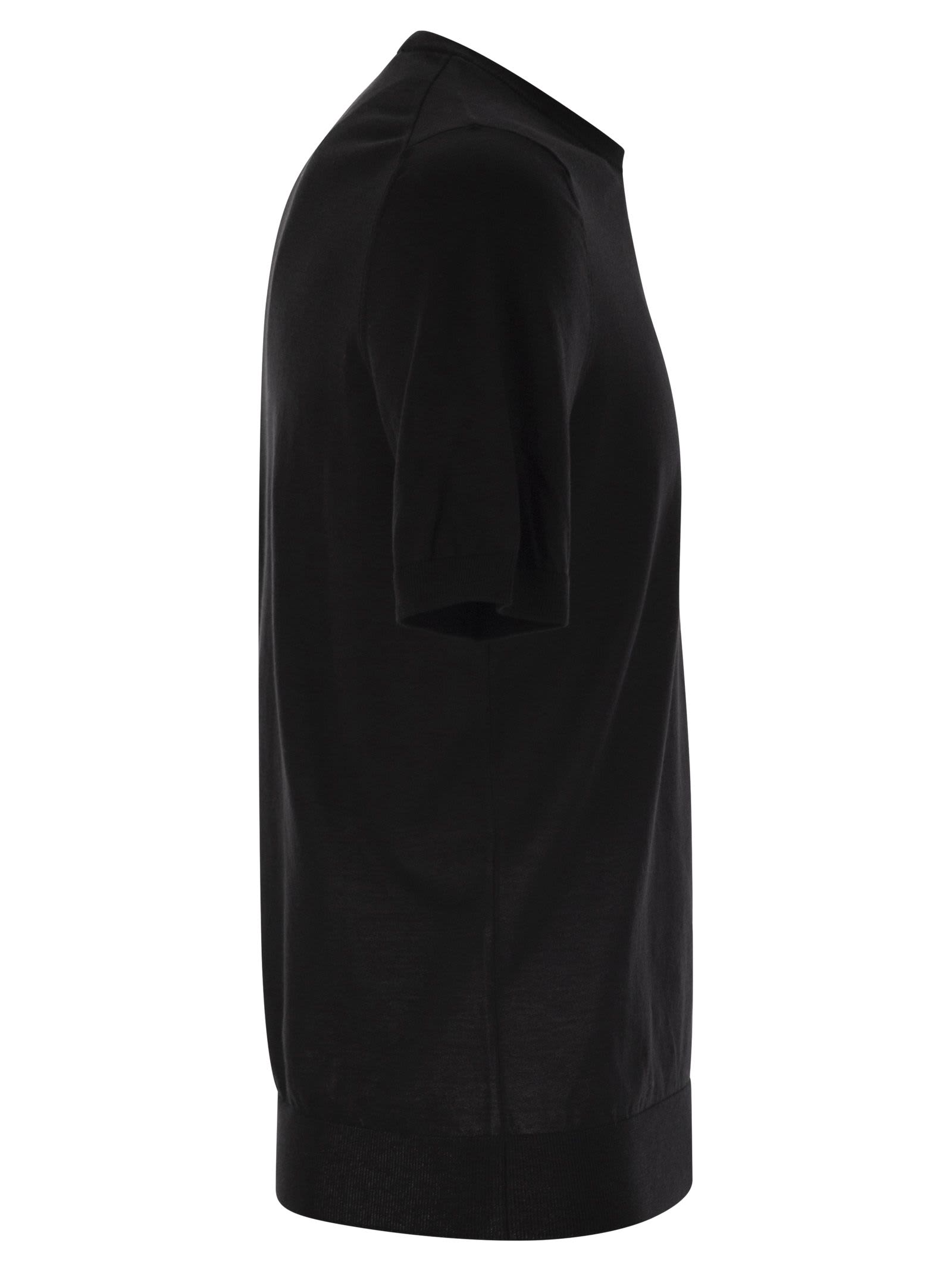 Shop Tagliatore Basic Short-sleeved Cotton T-shirt In Black