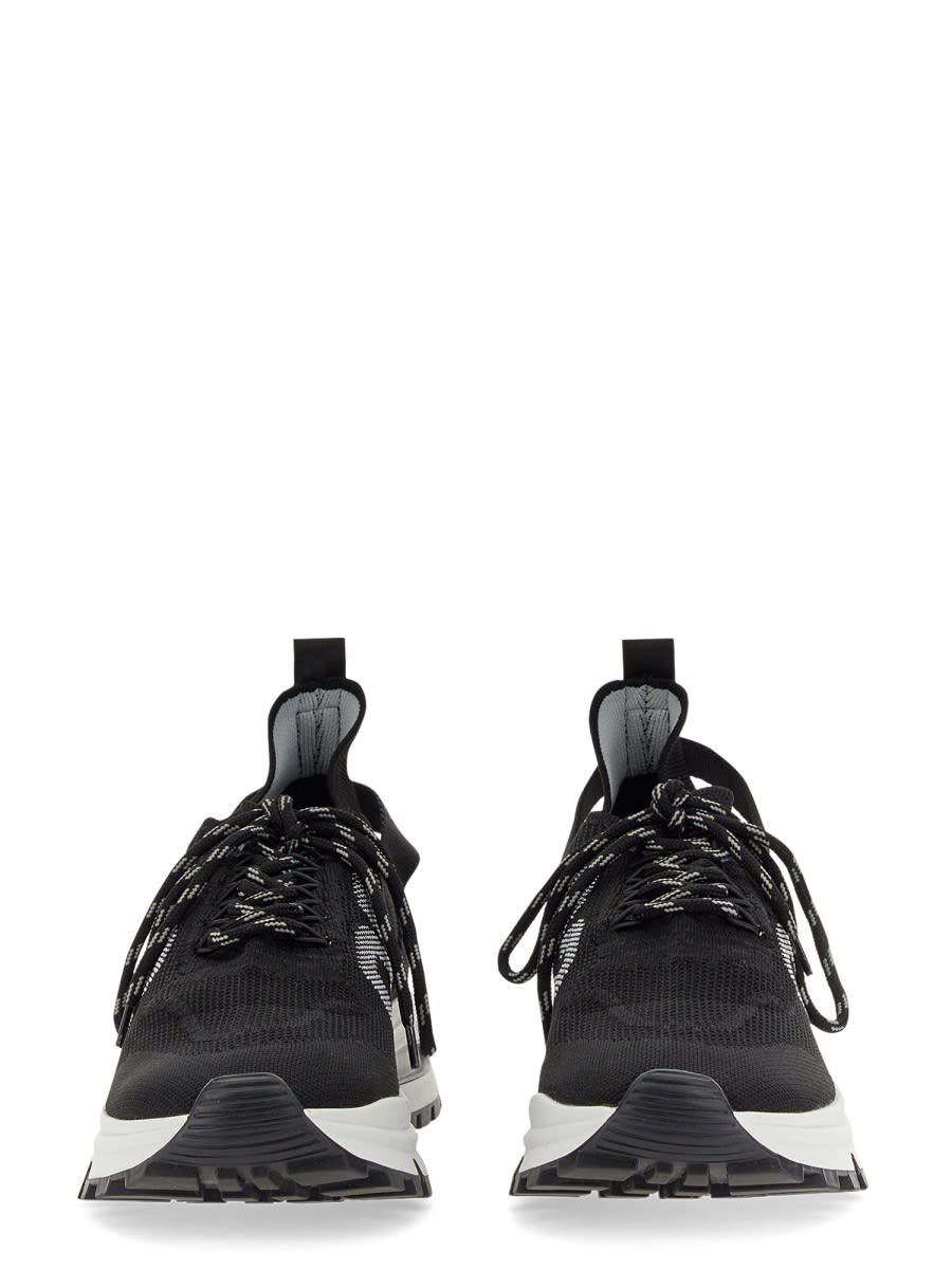 Shop Dsquared2 Sneaker Run Ds2 In Black