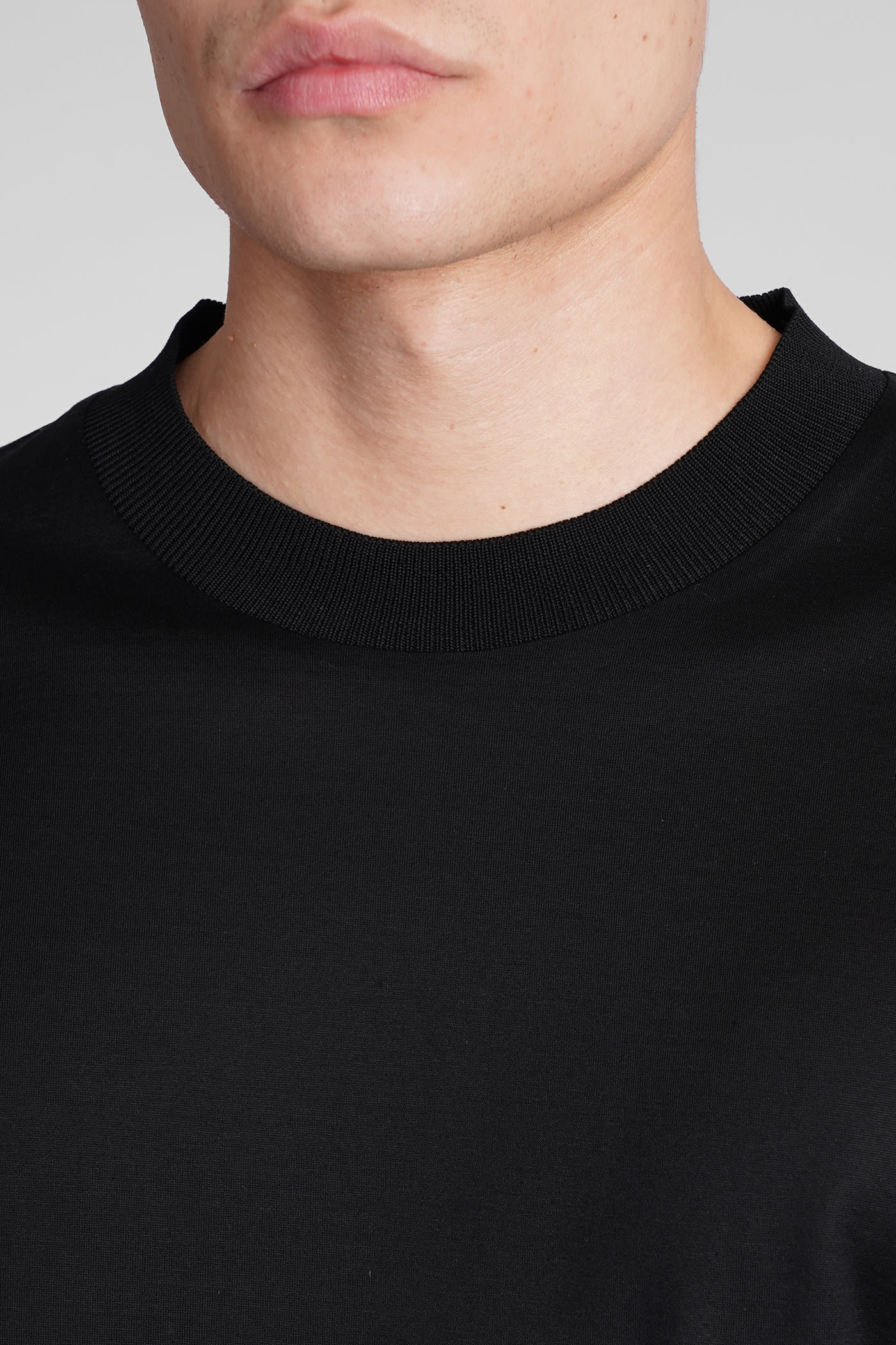 Shop Tagliatore Keys T-shirt In Black Cotton