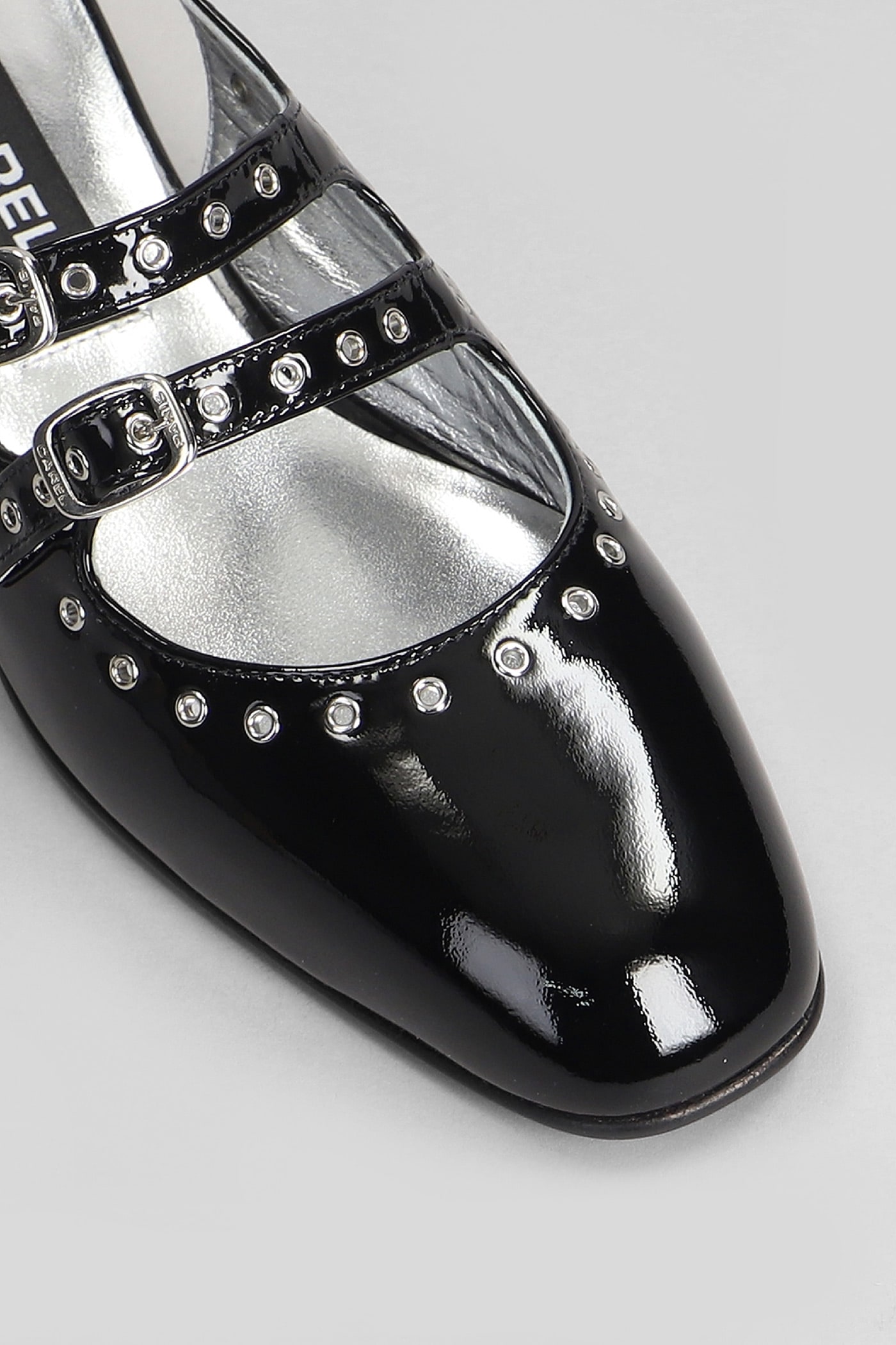 Shop Carel Queen Ballet Flats In Black Leather In Vernis Noir