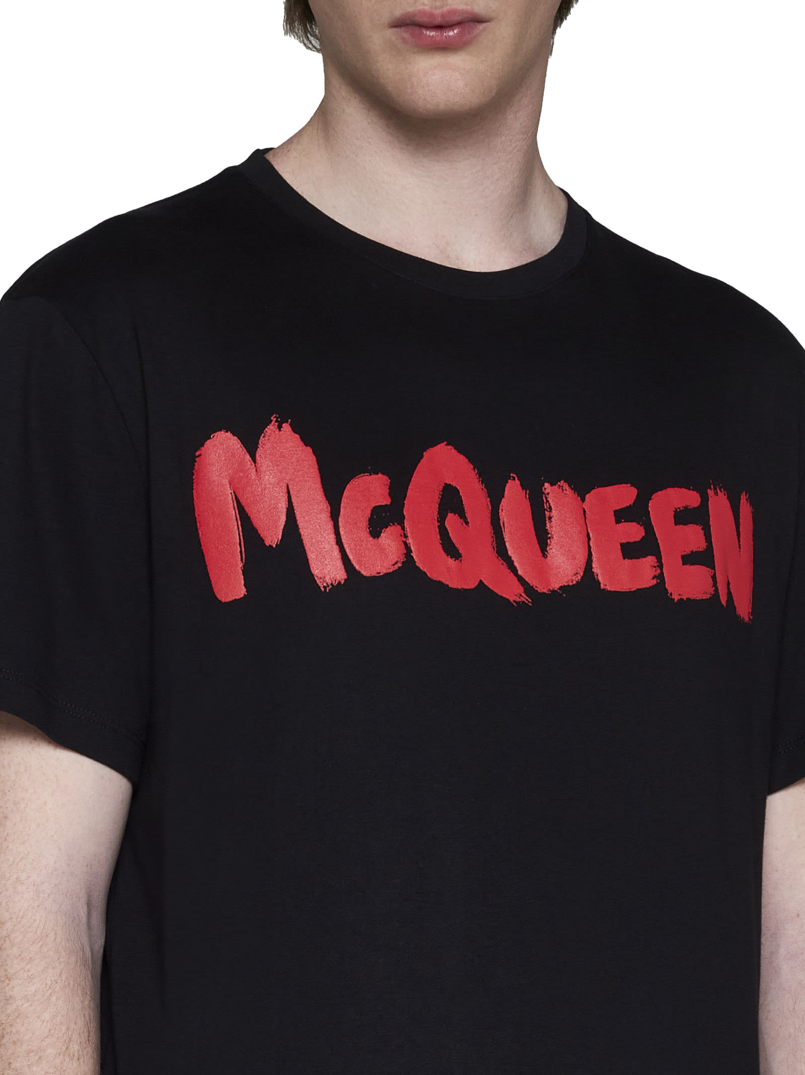 Shop Alexander Mcqueen T-shirt In Black