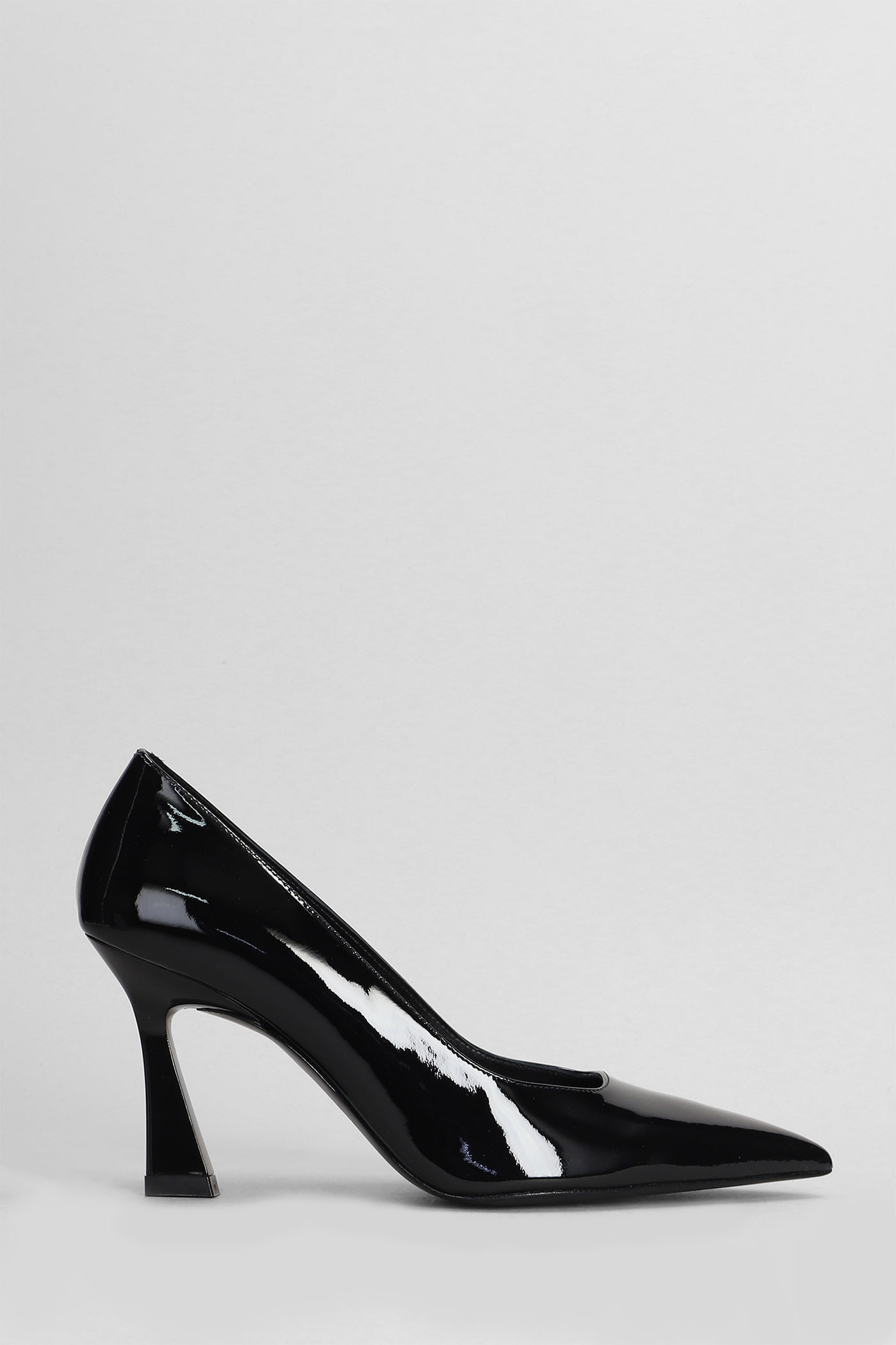 Stuart Weitzman Vinnie 85 Pumps In Black Patent Leather