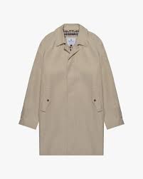 Acquascutum Trench