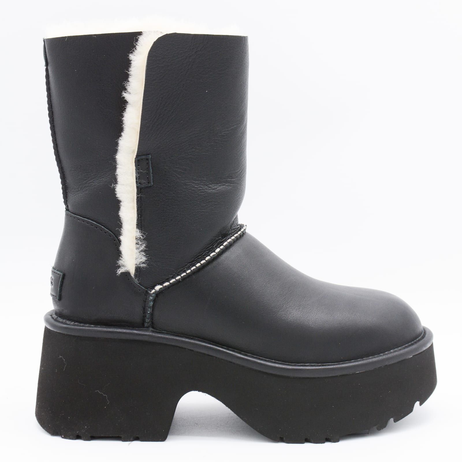 Ugg Stylish Platform Ankle Boots With Round Toe In Black
