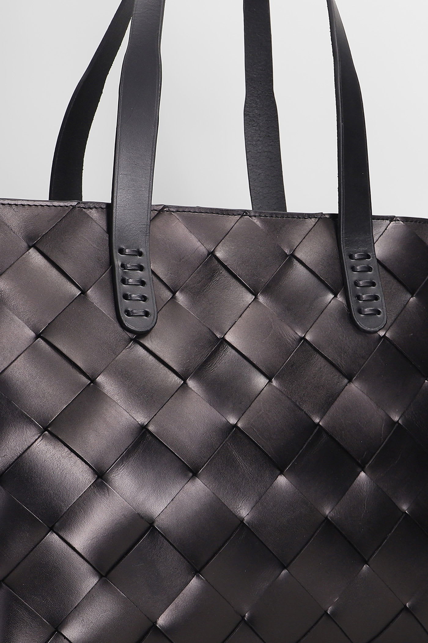 Dragon Diffusion Crossover Basket Tote In Black Leather In Black