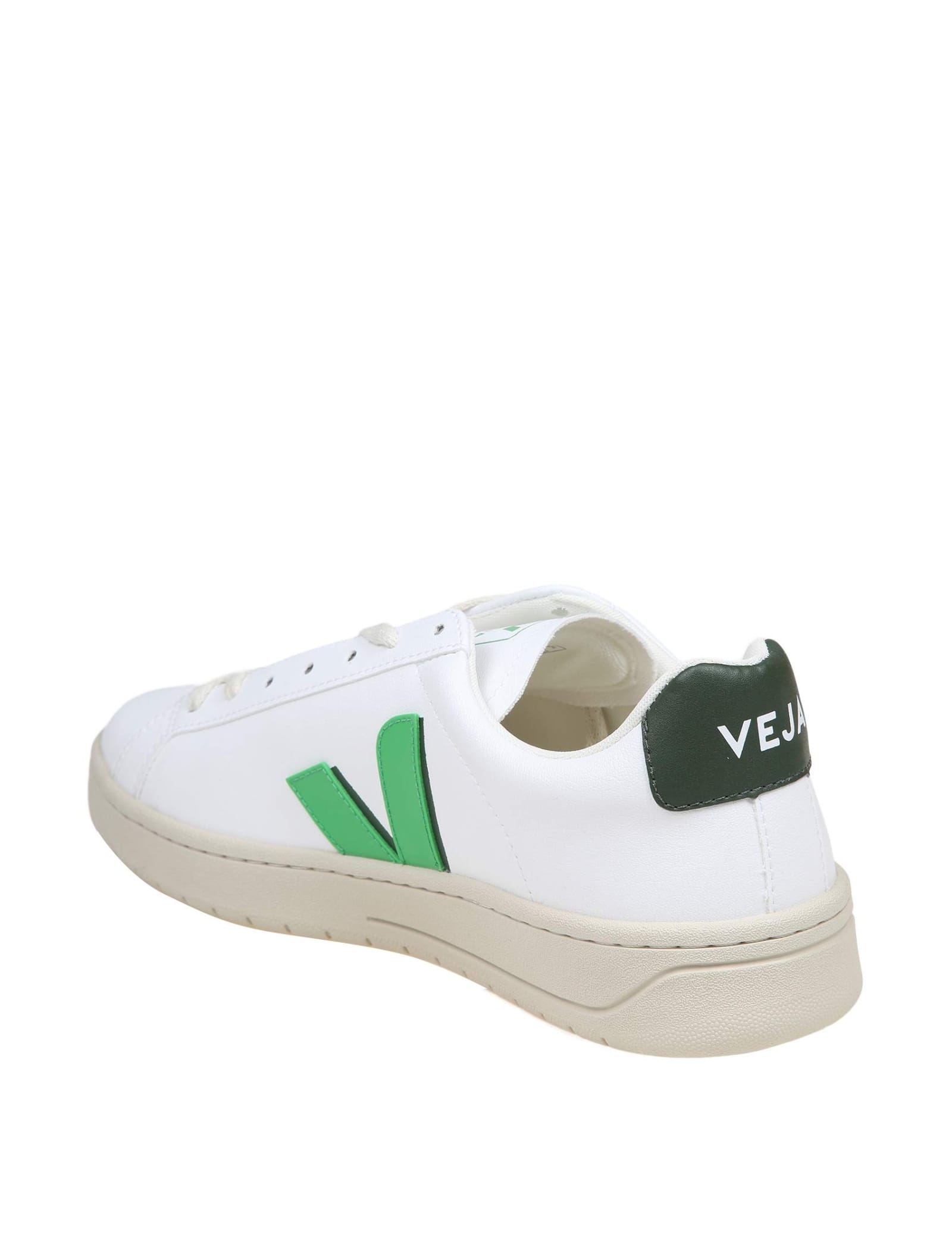 Shop Veja Campo Chromefree In White/green Leather In White/cyprus