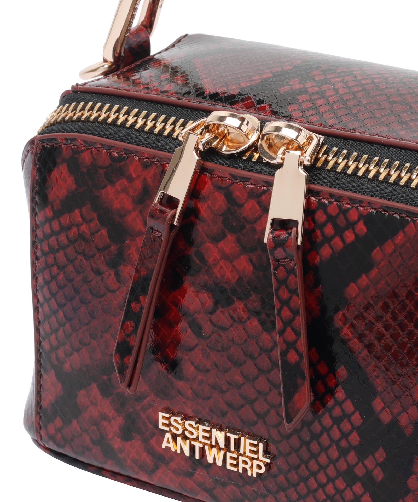 Essentiel Antwerp Irona Shoulder Bag In Red