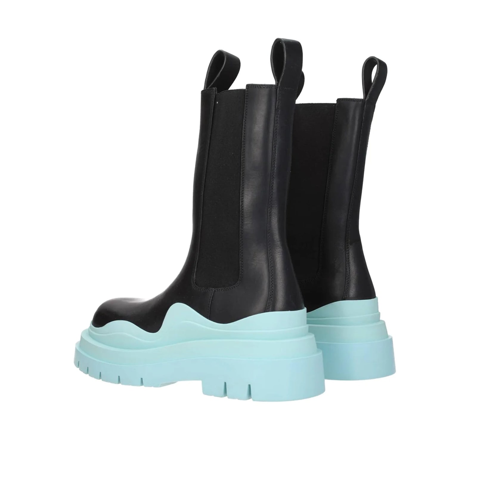 Bottega Veneta Tire Round-headed Chelsea Boots In Black