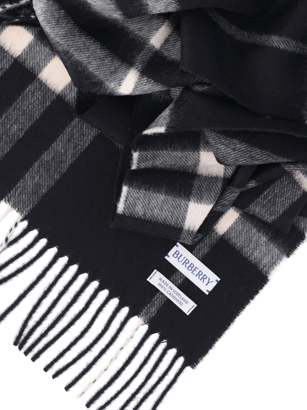 Burberry Checked Fringed-edge Scarf In Black