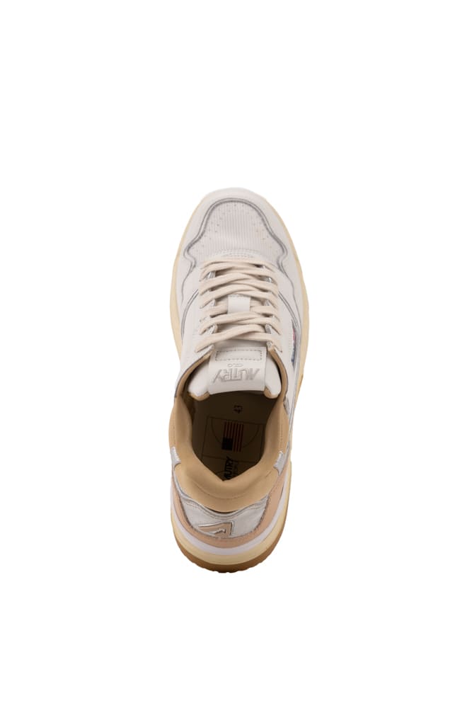 Shop Autry Clc Sneakers In White/beige/silver Leather And Suede In Wht/silv/candging