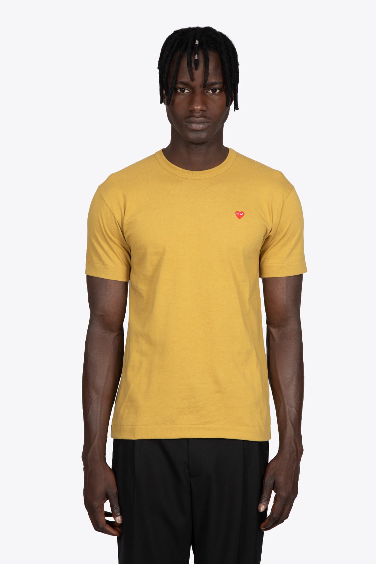 Comme des Garçons Play Mens T-shirt Knit Mustard yellow cotton t-shirt with small heart patch