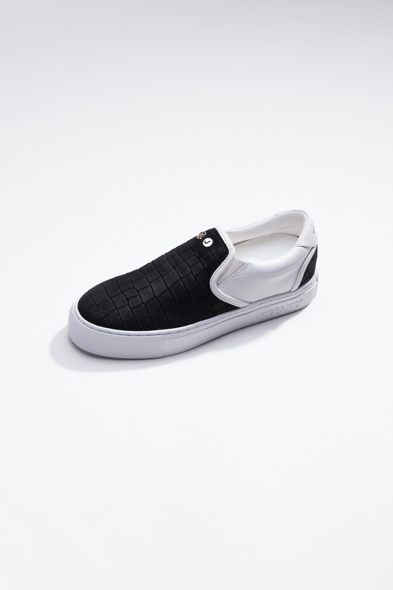 Shop Hide&amp;jack Low Top Sneaker - Fuji Black