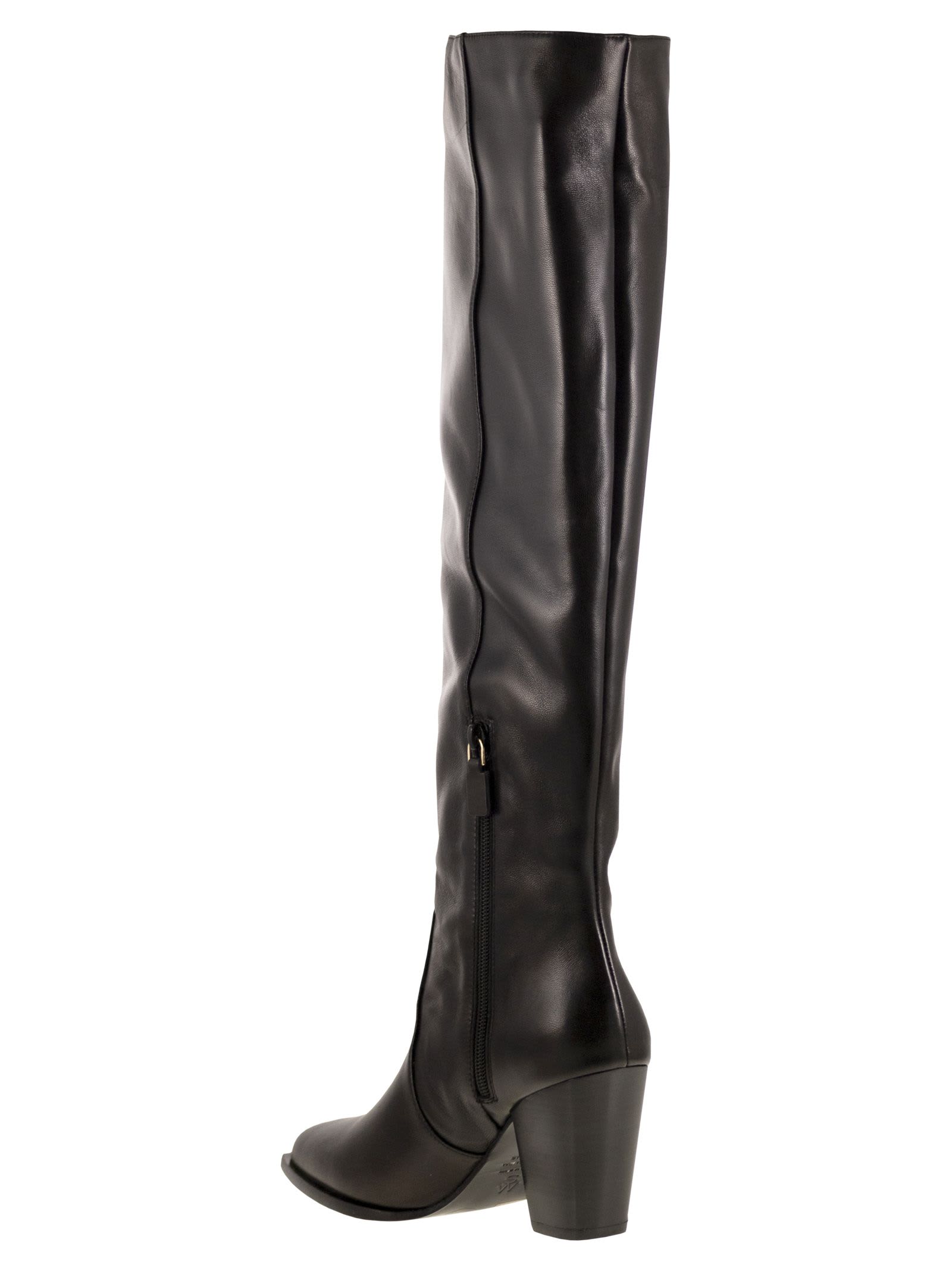 Stuart Weitzman Round-toed Boots In Black