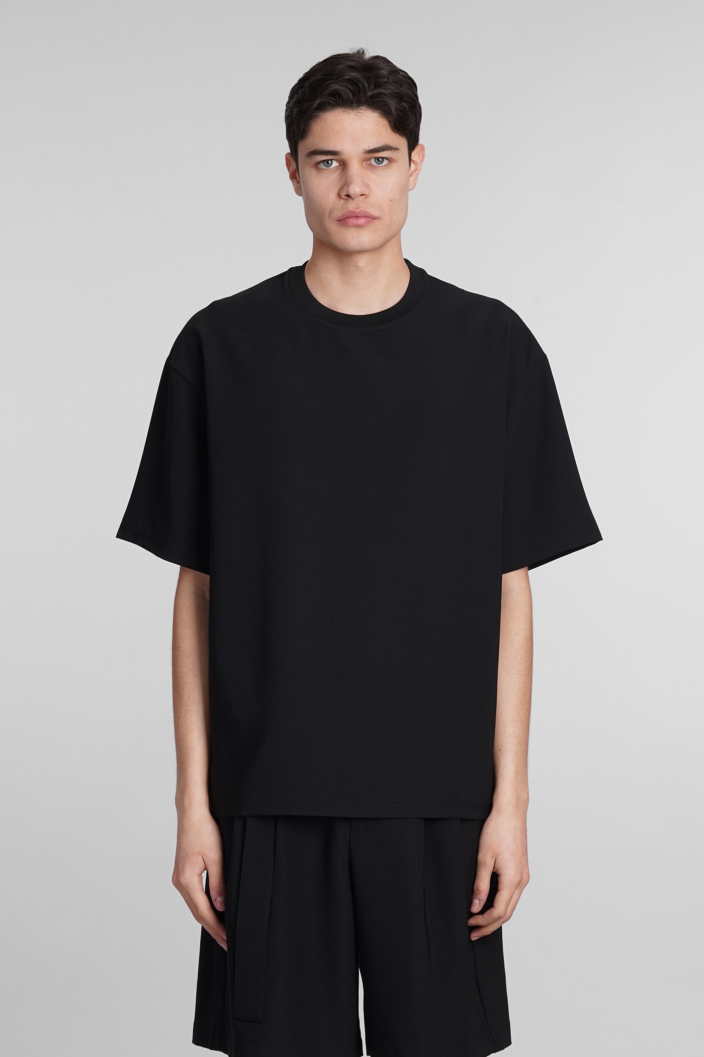 ATTACHMENT T-SHIRT IN BLACK POLYESTER