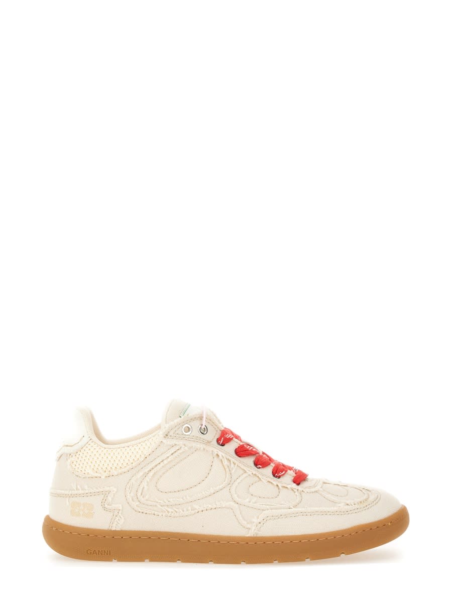 08 Canvas Sneaker