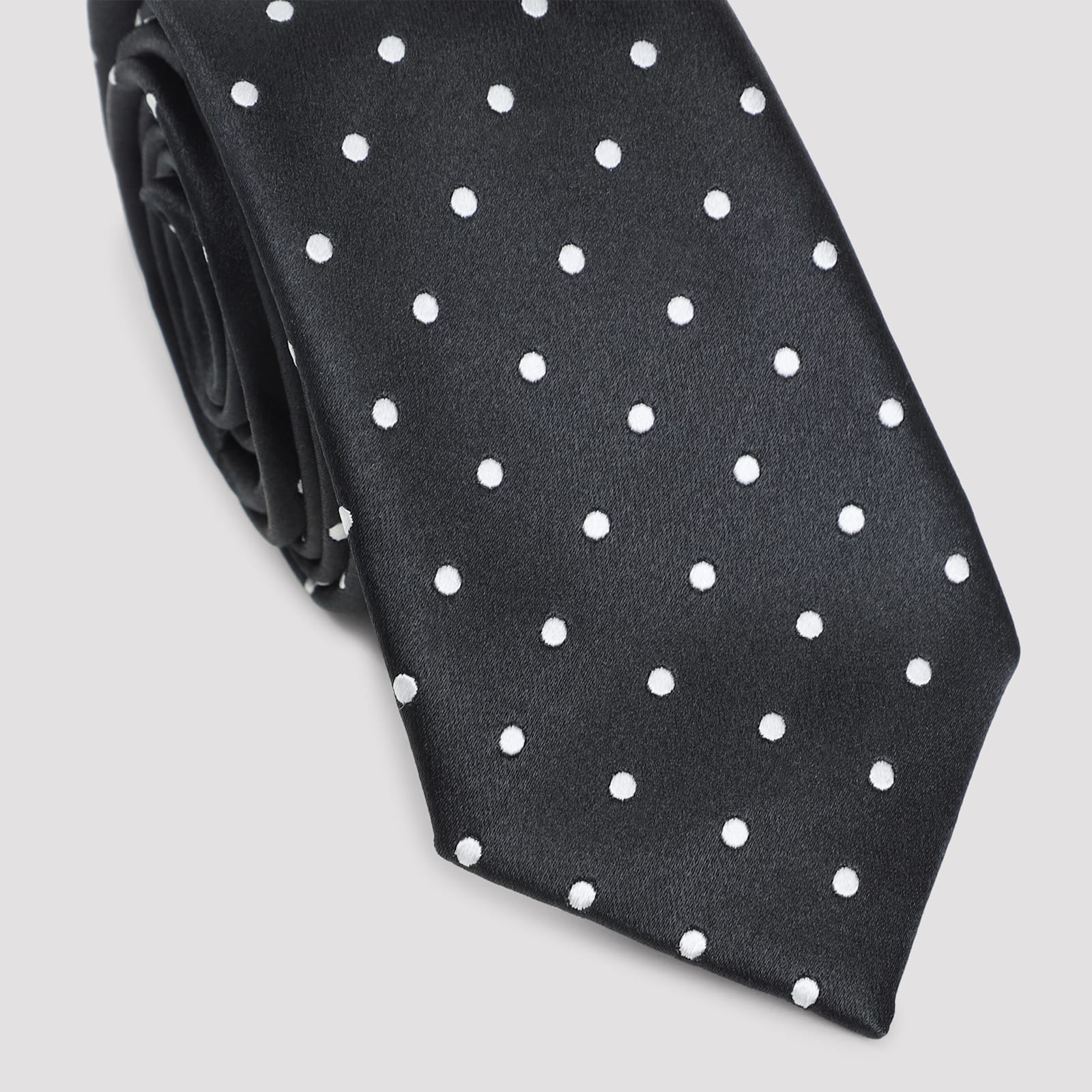 Tom Ford Polka Dot-jacquard Silk Tie In Black