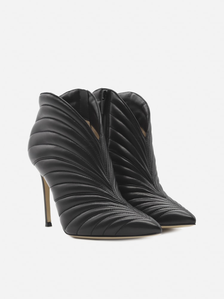 Shop Gianvito Rossi Eiko Ankle Boots In Matelassé Effect Leather In Black