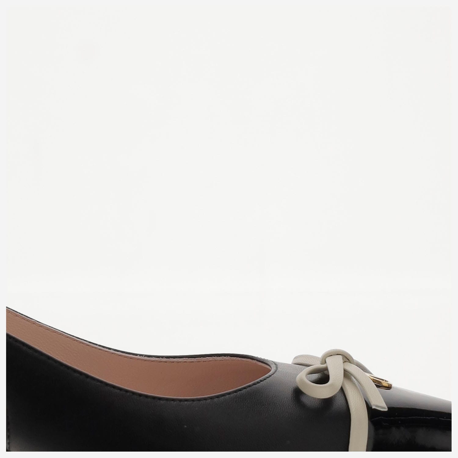 Valentino Bepointy 45 Bow-embellished Leather Slingback Pumps In Black