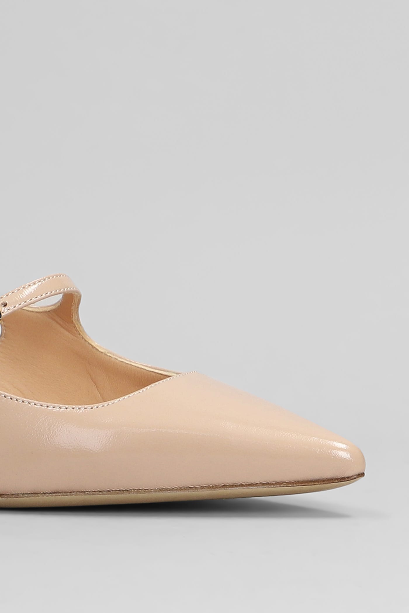 Julie Dee Pumps In Powder Leather In Powder