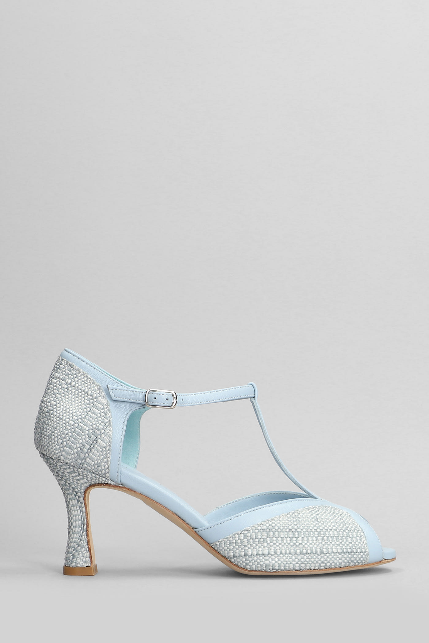 Sandals In Cyan Raffia