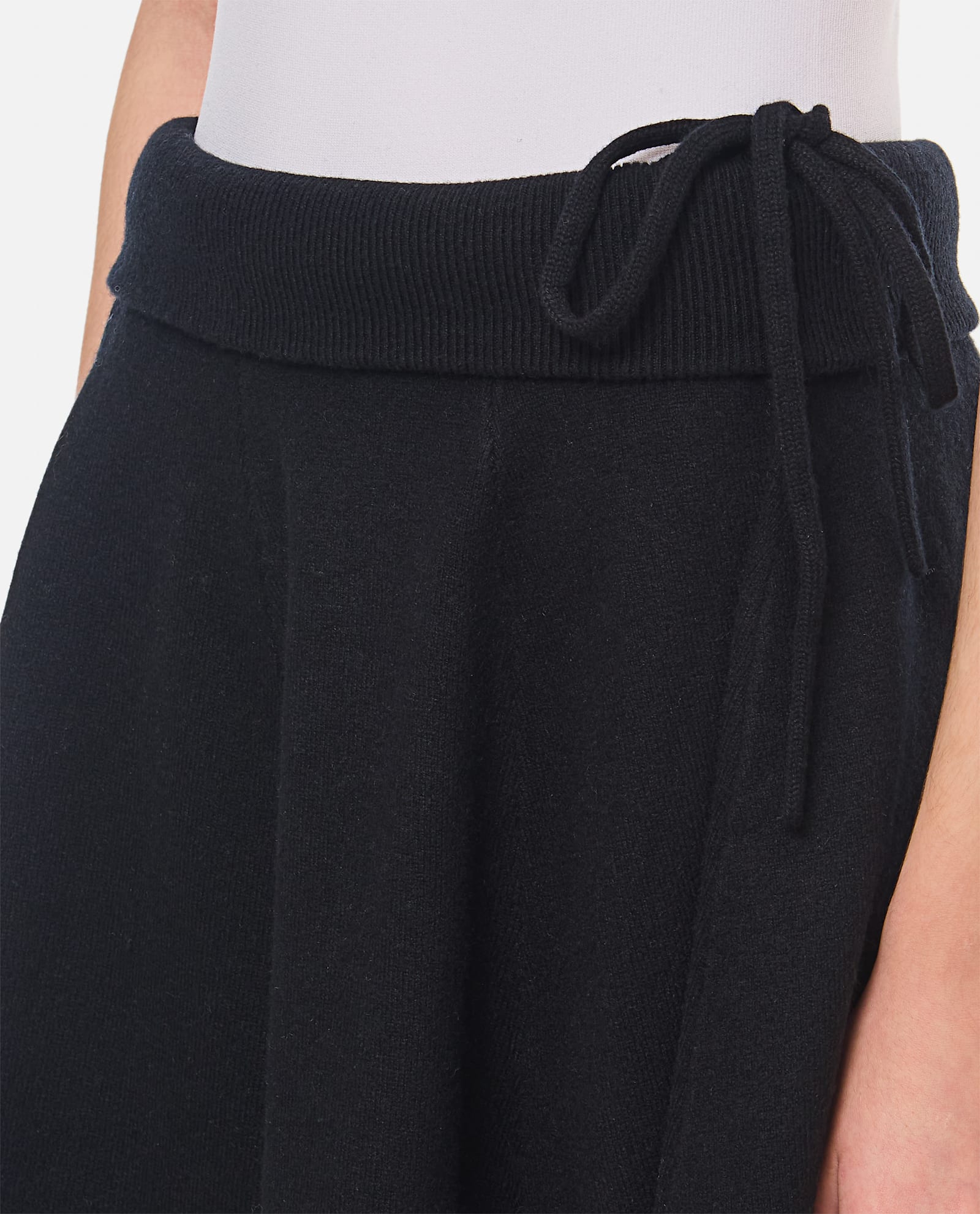 Shop Extreme Cashmere Cashmere Short Pleated Skirt In Black