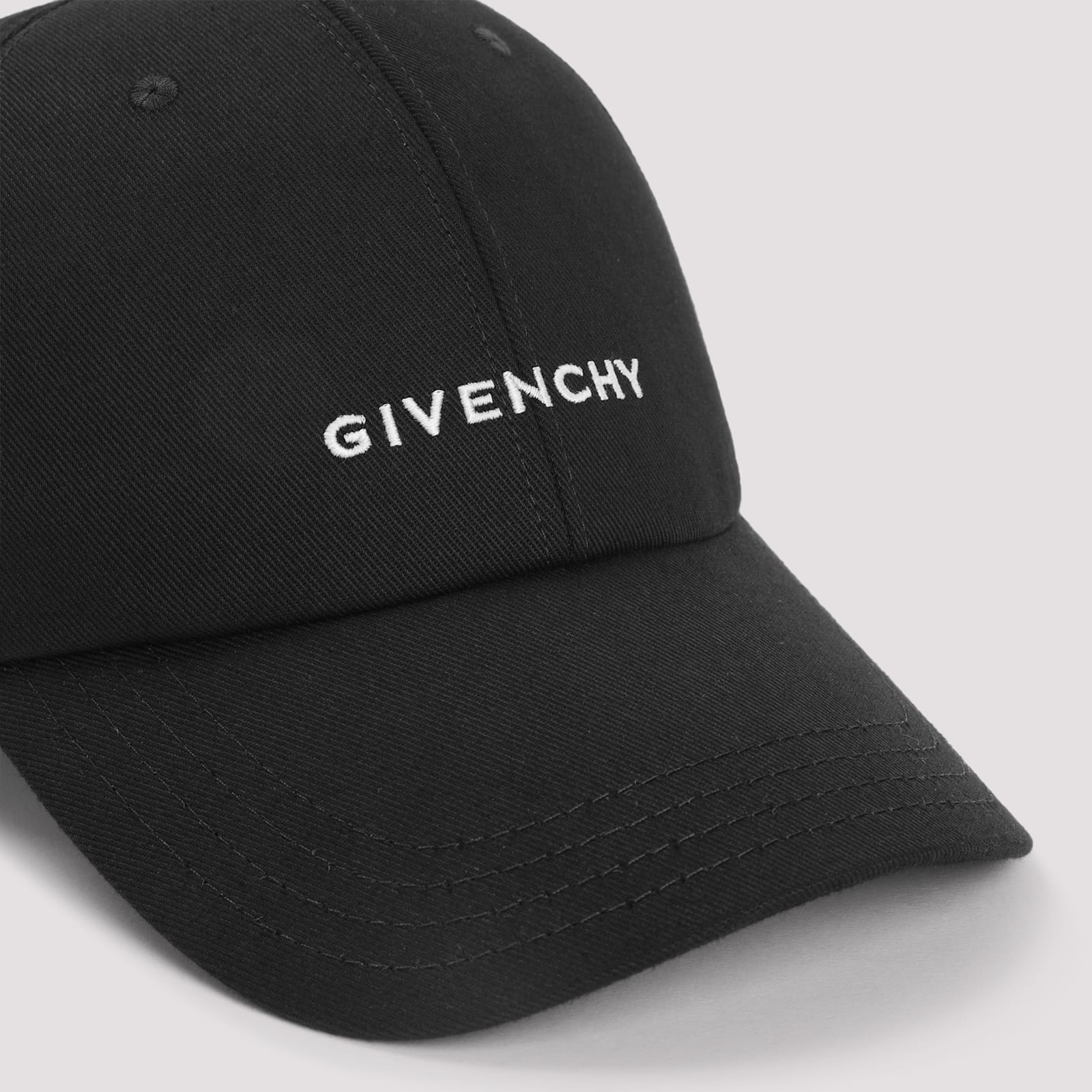 Givenchy W Curved Cap In Black
