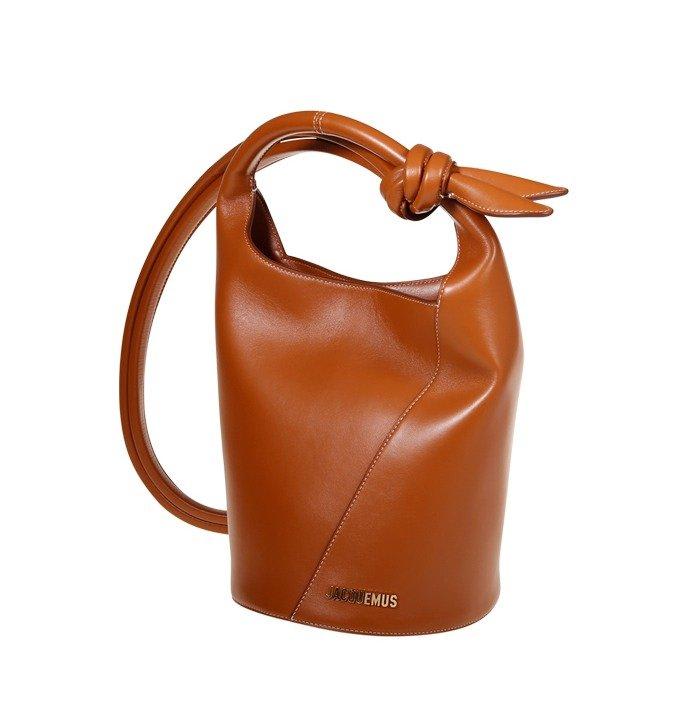 Shop Jacquemus Logo Plaque Knot-detailed Top Handle Bag In Brown