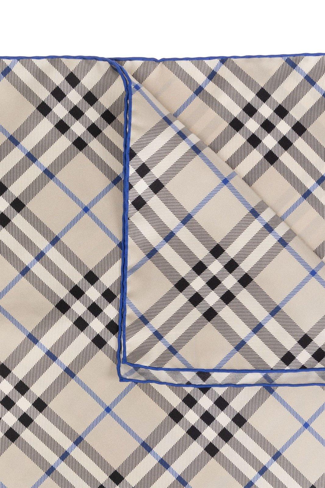 BURBERRY VINTAGE CHECK FINISHED-EDGE SCARF