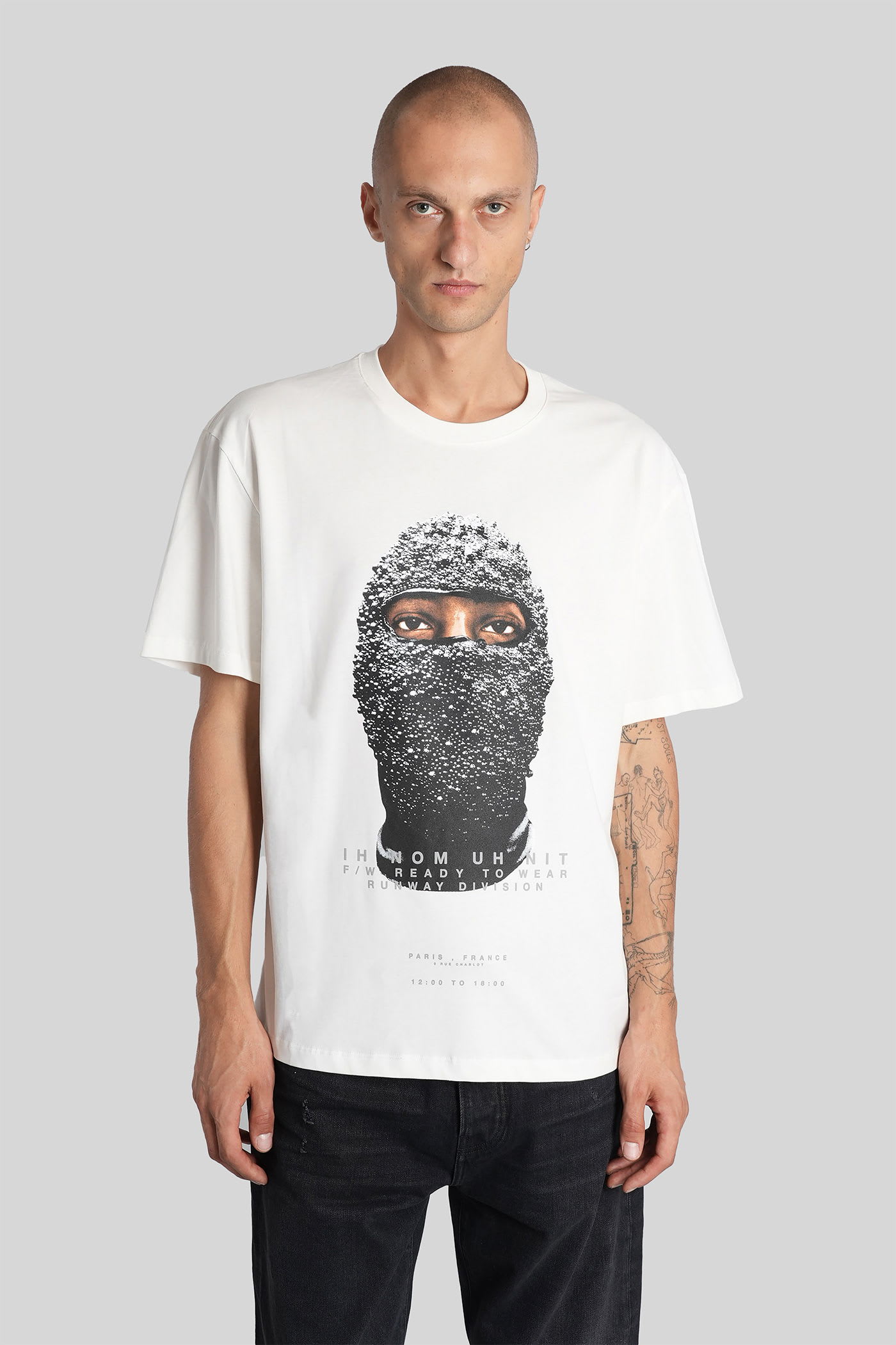 Ih Nom Uh Nit Graphic Print Crew Neck Short Sleeve T-shirt In White