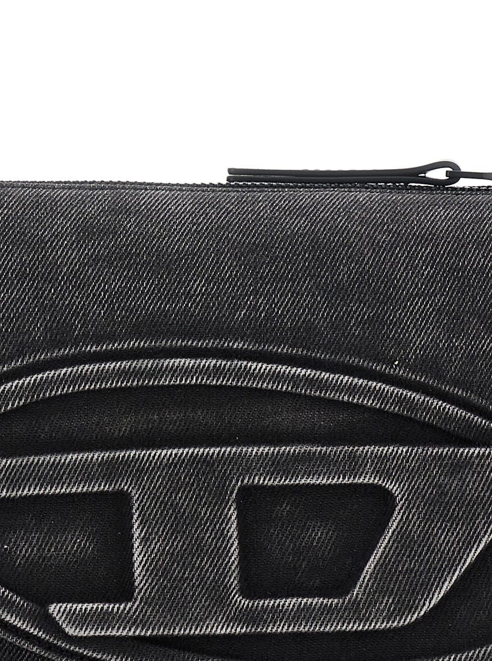 DIESEL 1DR BLACK CROSSBODY BAG WITH OVAL D LOGO ON THE FRONT AND ADJUSTABLE AND REMOVABLE SHOULDER STRAP IN