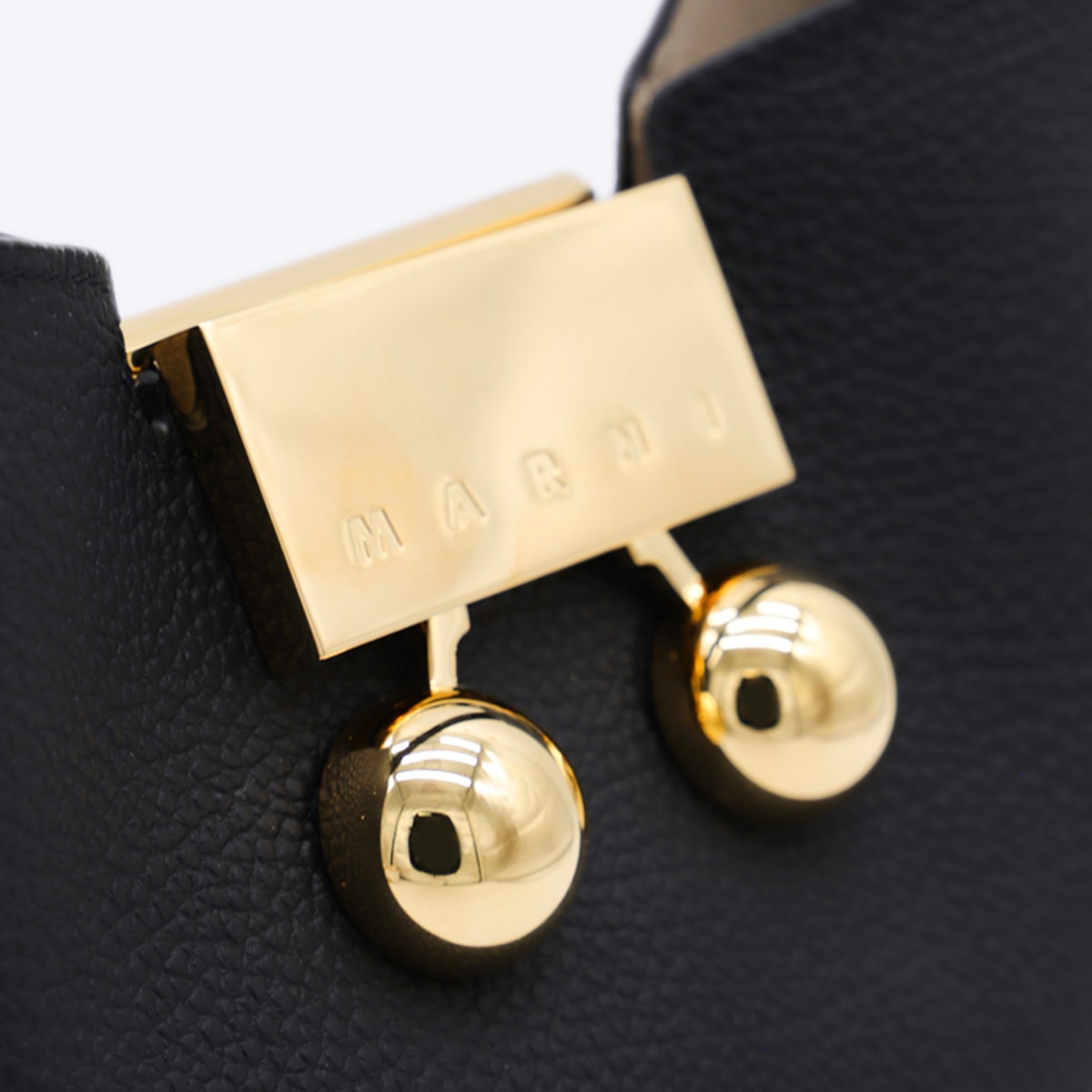 Marni Womens 00n99 Trunkeroo Bucket Leather Shoulder Bag In Black