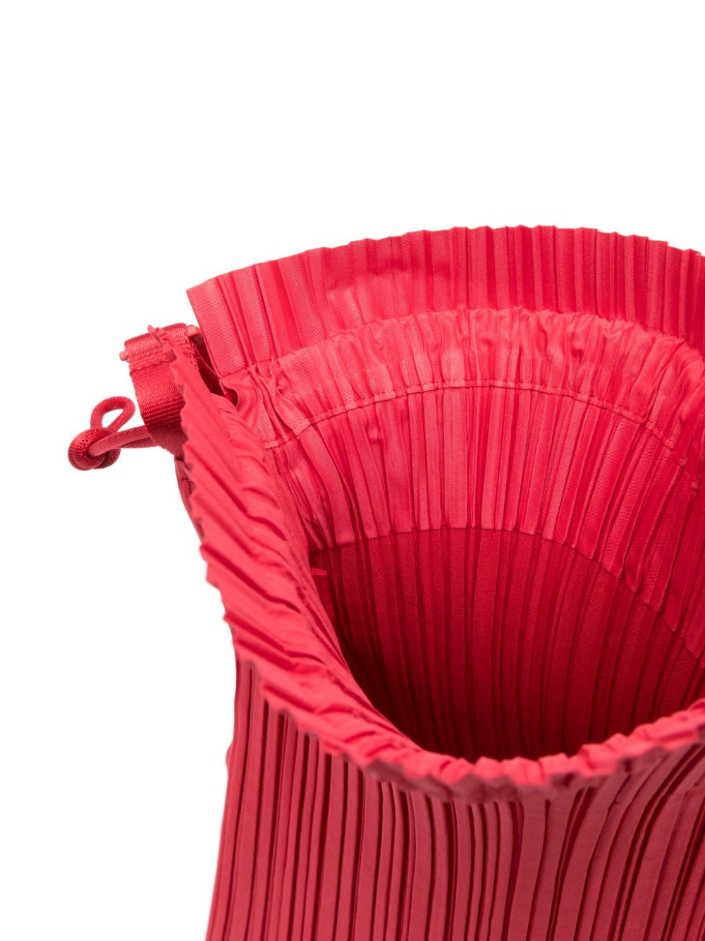 Issey Miyake Square Pelated Bucket Bag In Red
