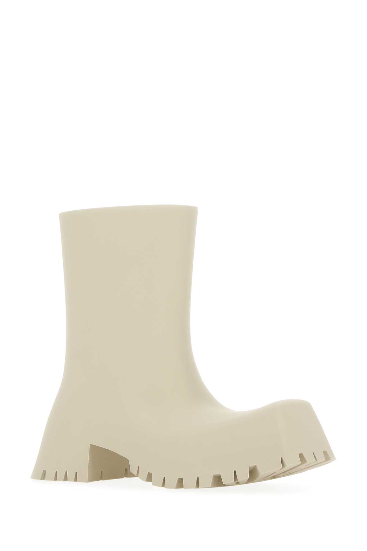 Shop Balenciaga Ivory Rubber Trooper Boots In 2000