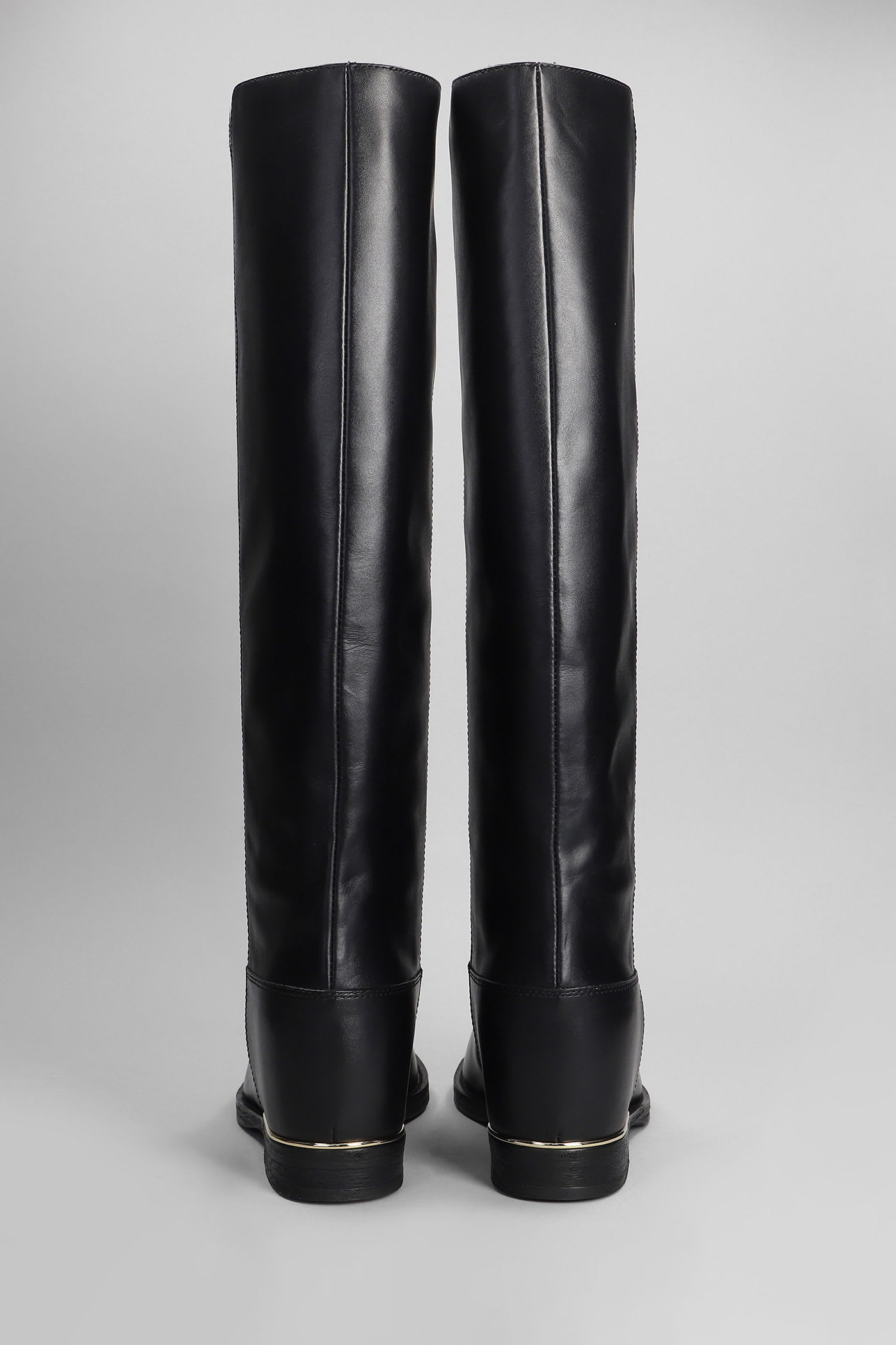 Via Roma 15 In Black Leather In Black
