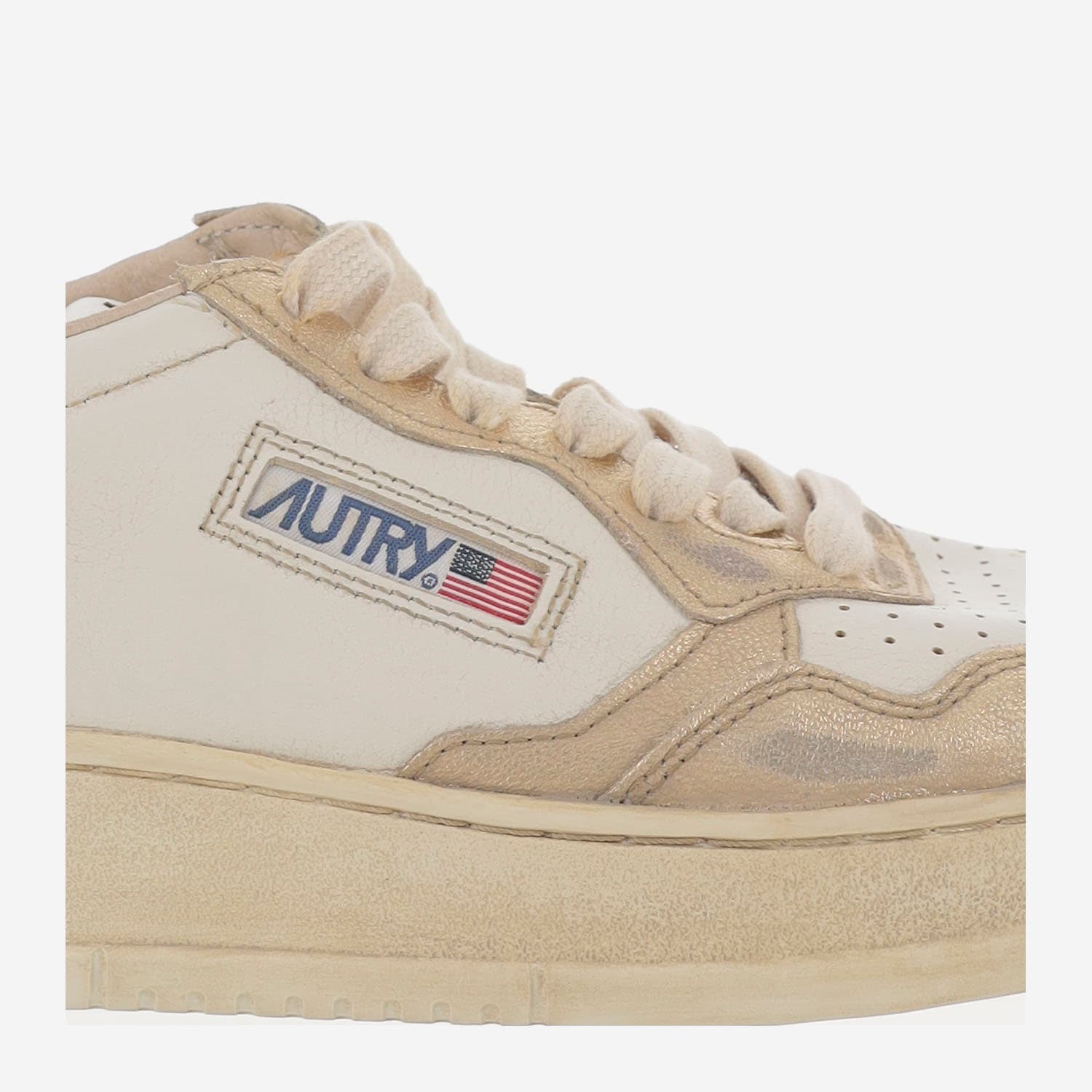 Autry Super Vintage Low-top Leather Sneakers In White
