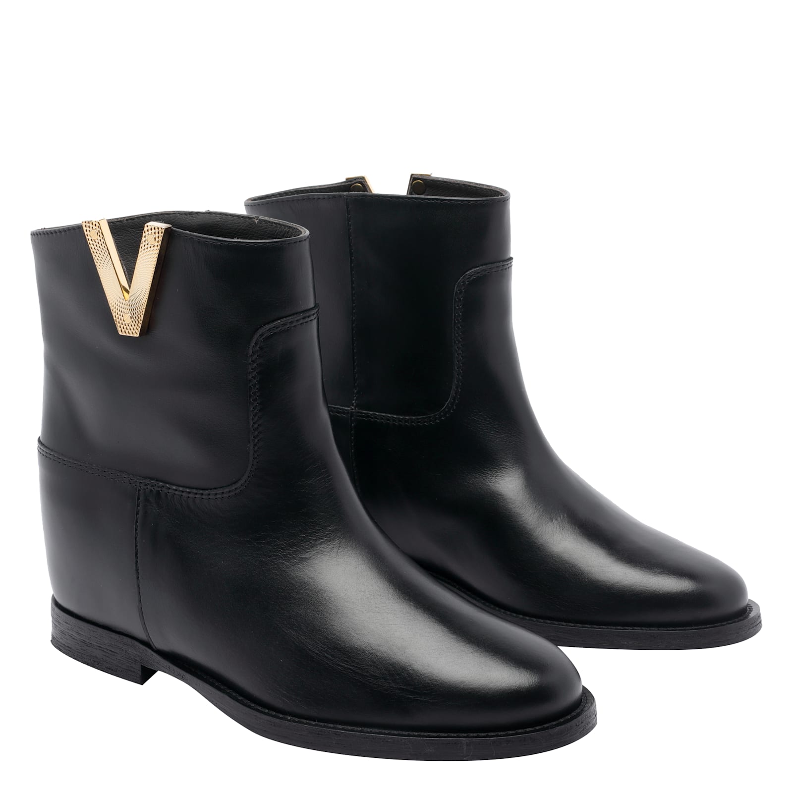 Via Roma 15 Black Leather Ankle Boot With Golden "v" Detail In Black